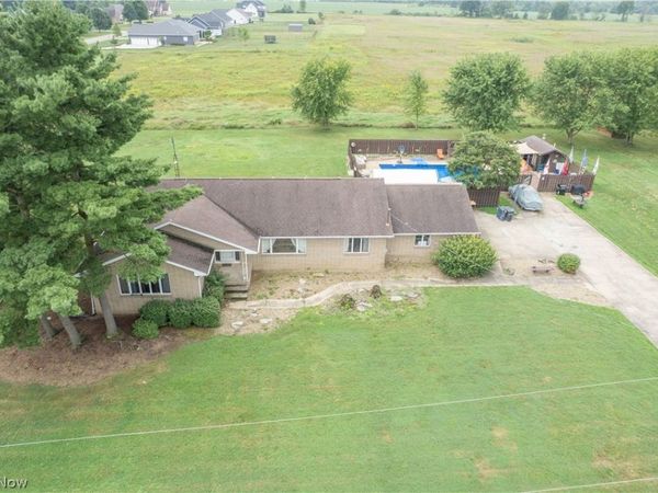 326 Airport Road NW, Warren, OH 44481