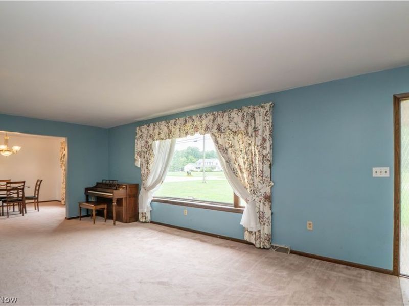326 Airport Road NW, Warren, OH 44481 Photo 12
