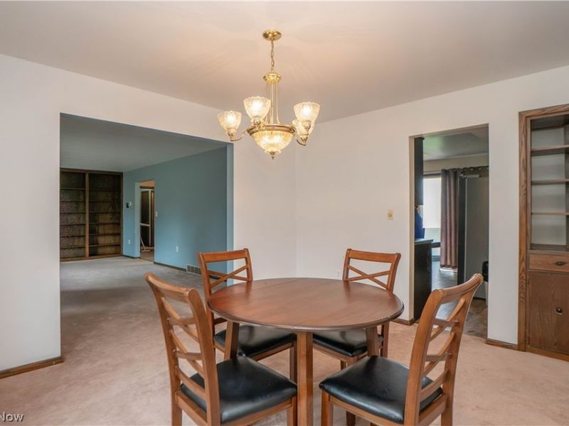 326 Airport Road NW, Warren, OH 44481 Photo 16