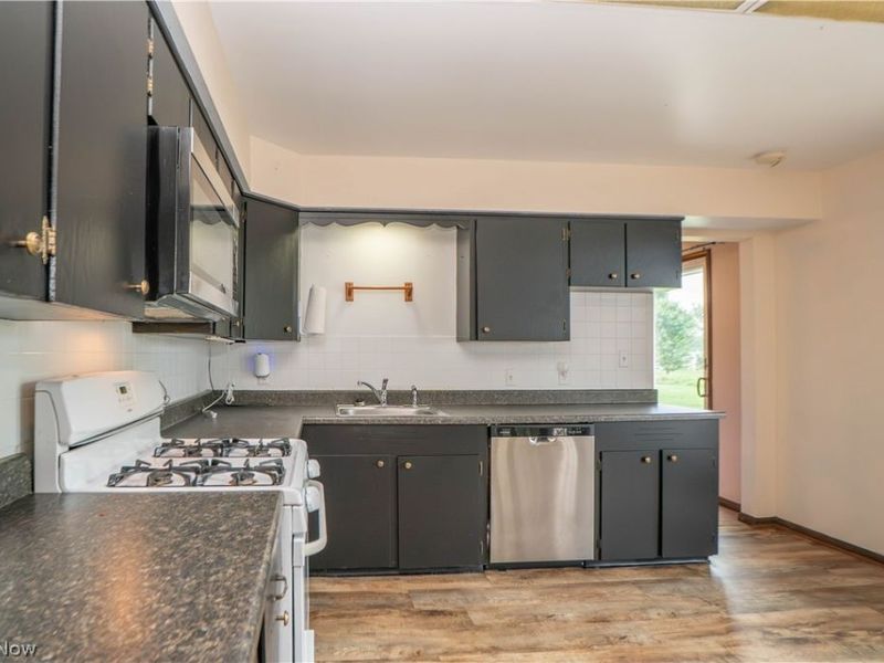 326 Airport Road NW, Warren, OH 44481 Photo 19