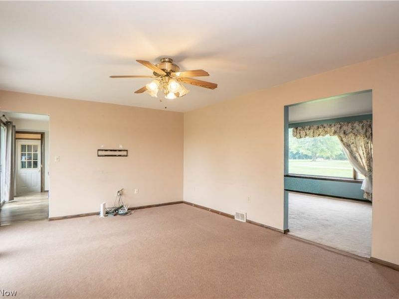 326 Airport Road NW, Warren, OH 44481 Photo 22