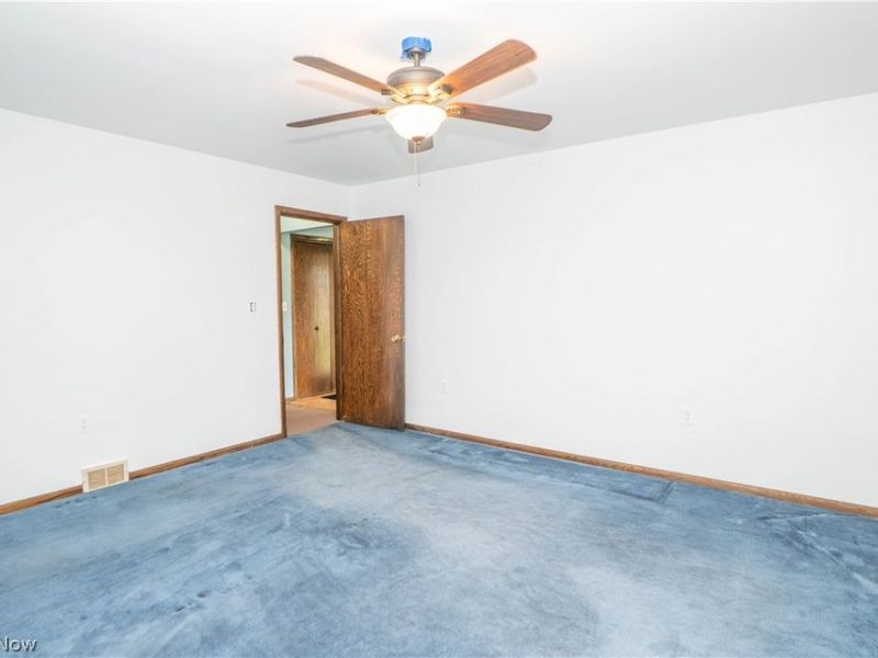 326 Airport Road NW, Warren, OH 44481 Photo 25
