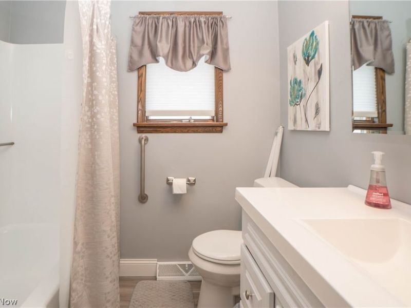 326 Airport Road NW, Warren, OH 44481 Photo 33