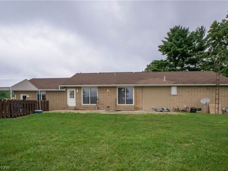 326 Airport Road NW, Warren, OH 44481 Photo 37