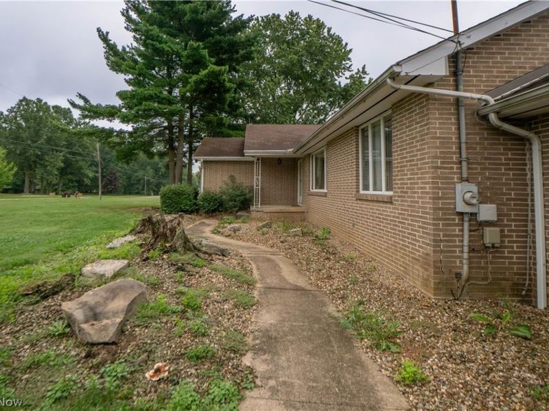 326 Airport Road NW, Warren, OH 44481 Photo 46