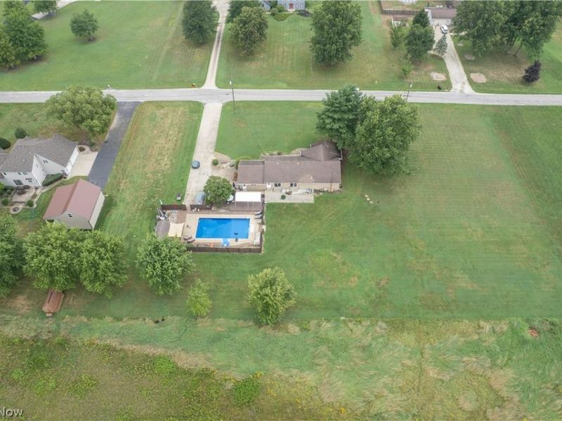 326 Airport Road NW, Warren, OH 44481 Photo 5