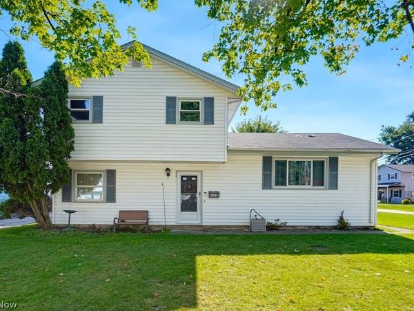 1295 Mohegan Trail , Willoughby, OH 44094