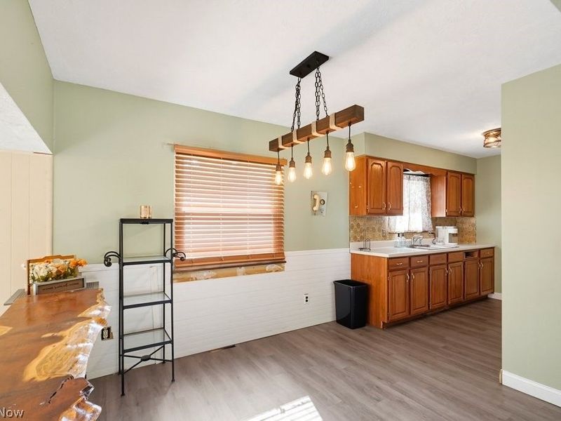 1295 Mohegan Trail , Willoughby, OH 44094 Photo 11