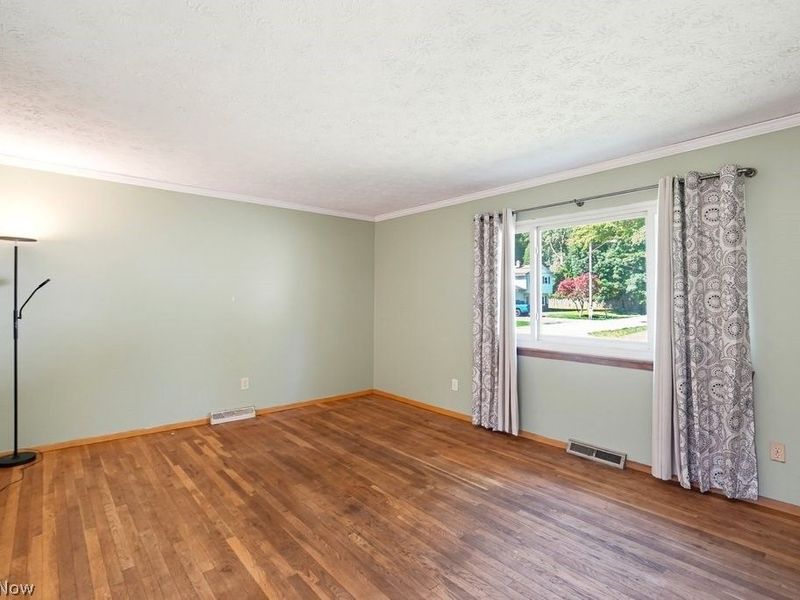 1295 Mohegan Trail , Willoughby, OH 44094 Photo 8