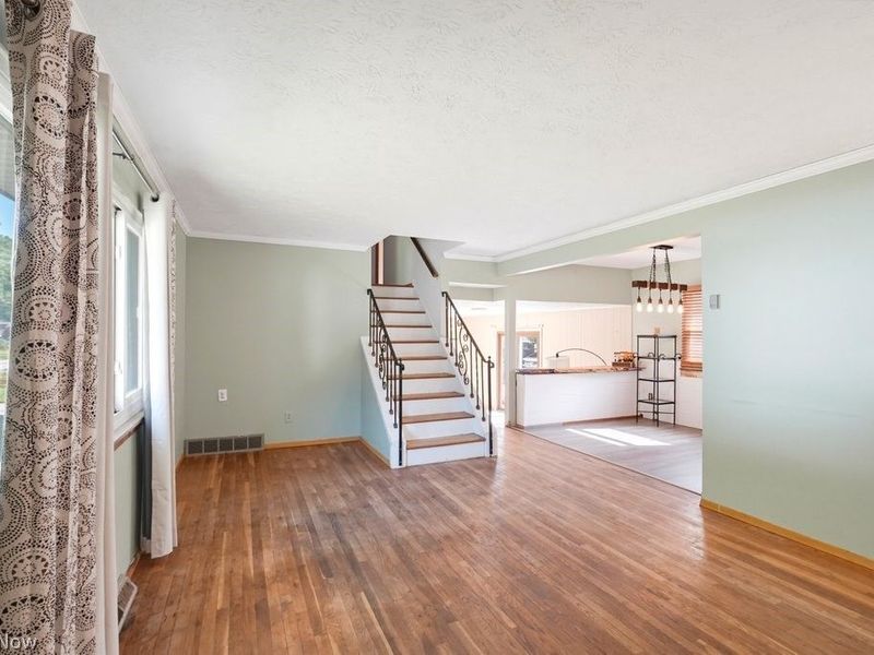 1295 Mohegan Trail , Willoughby, OH 44094 Photo 9