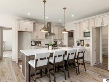 9903 S 181st Street, Omaha, NE 68136