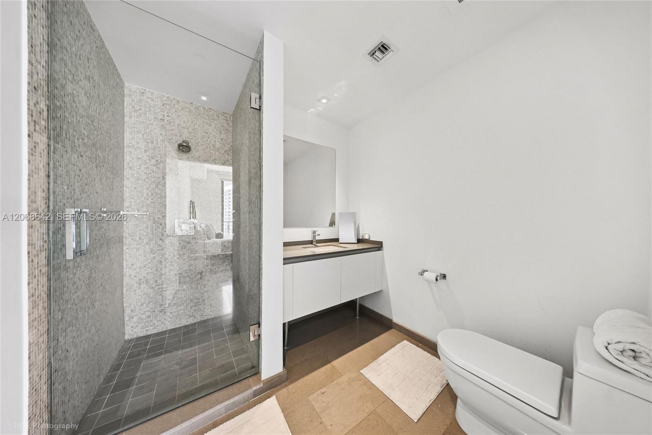 68 SE 6th St , Unit 2909, Miami, FL 33131 Photo