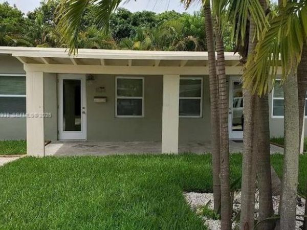 1133 NE 16th Pl, Unit 1, Fort Lauderdale, FL 33305