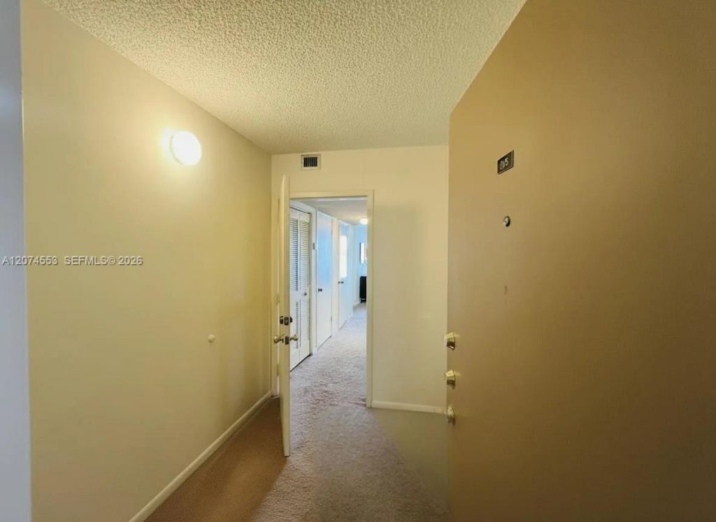 20860 San Simeon Way, Unit 205-6, Miami, FL 33179 Photo