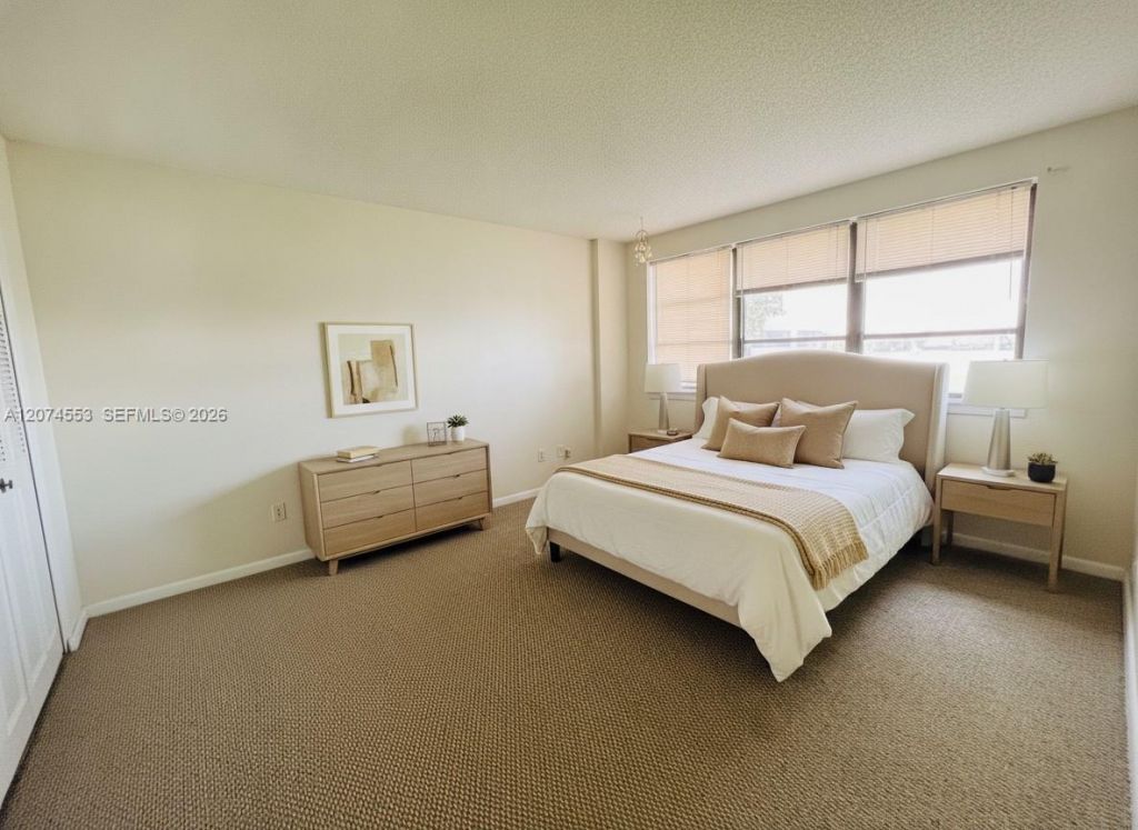 20860 San Simeon Way, Unit 205-6, Miami, FL 33179 Photo