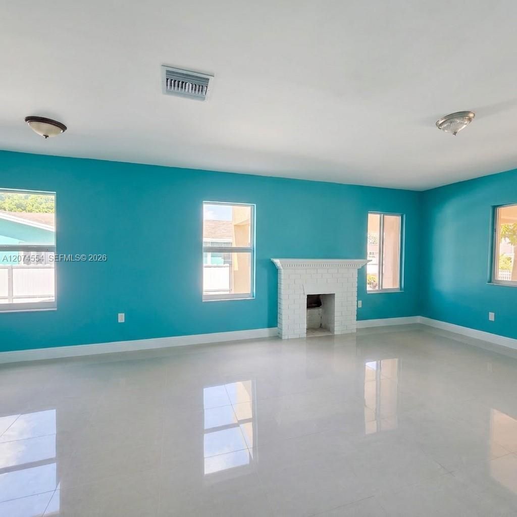 1934 NW 35th St , Miami, FL 33142 Photo