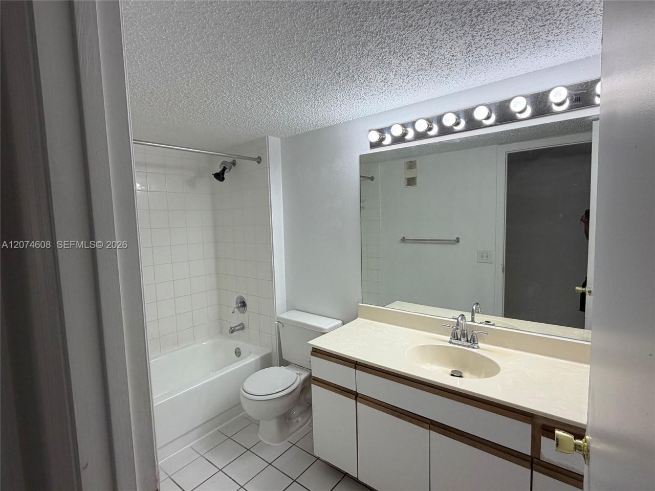 4015 W Mcnab Rd, Unit D209, Pompano Beach, FL 33069 Photo