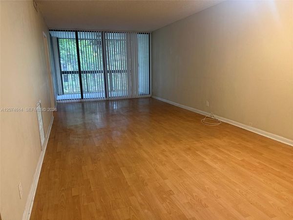3100 Riverside Dr , Unit 105, Coral Springs, FL 33065