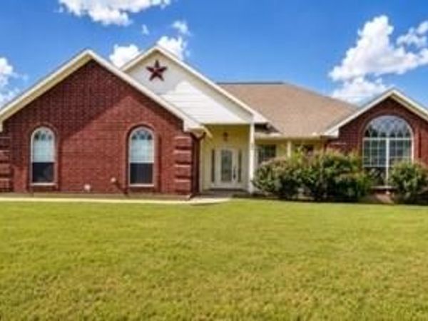 639 County Road 4850, Leonard, TX 75452