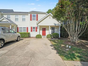 445 Commons Drive, Holly Springs, NC 27540