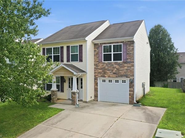 1205 Copperstone Way , Mebane, NC 27302