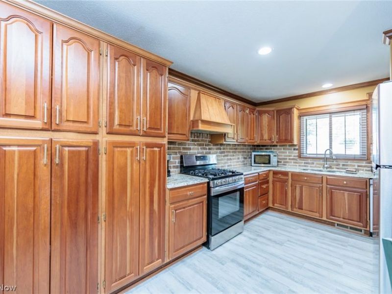 2012 21st Street, Cuyahoga Falls, OH 44223 Photo 6