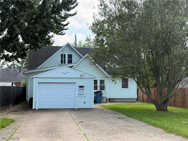 1868 E 34th Street, Lorain, OH 44055 Photo 1