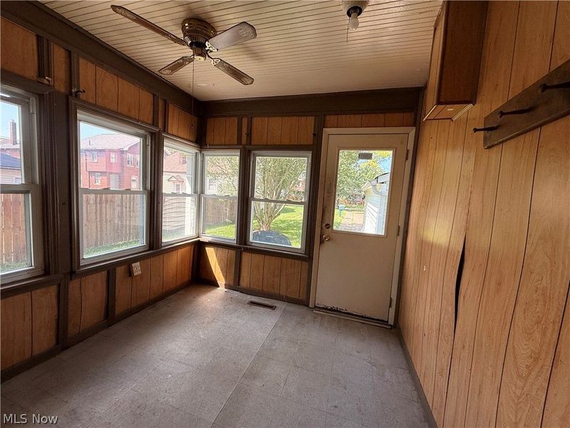 1868 E 34th Street, Lorain, OH 44055 Photo 3