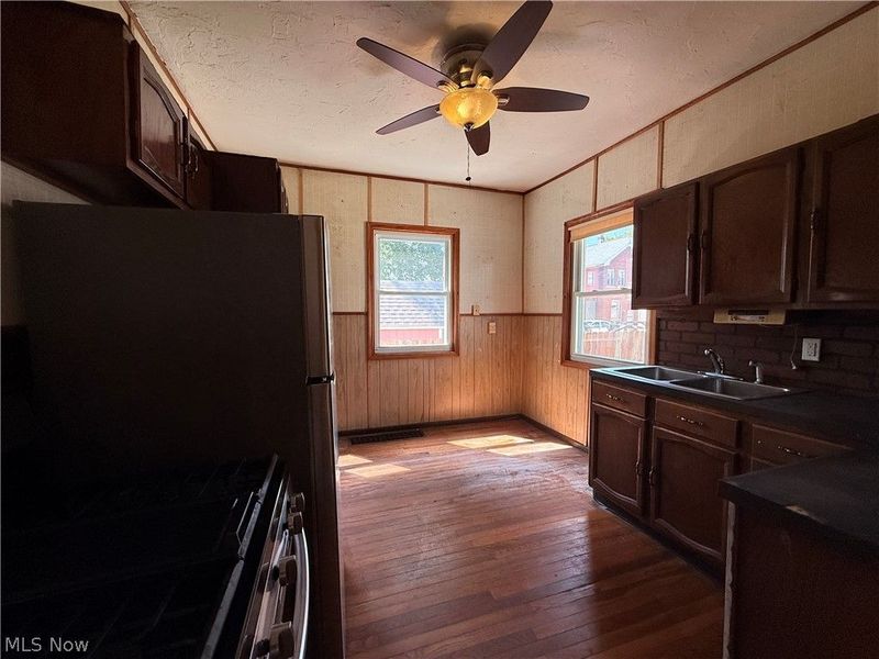 1868 E 34th Street, Lorain, OH 44055 Photo 6