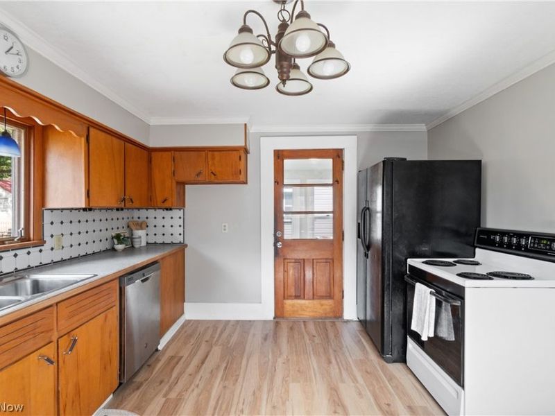 132 31st Street SW, Barberton, OH 44203 Photo 11