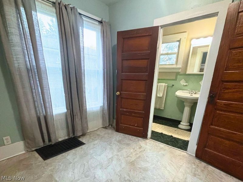 132 31st Street SW, Barberton, OH 44203 Photo 16