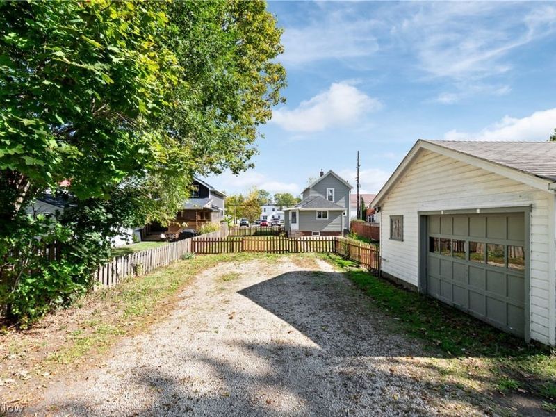 132 31st Street SW, Barberton, OH 44203 Photo 29