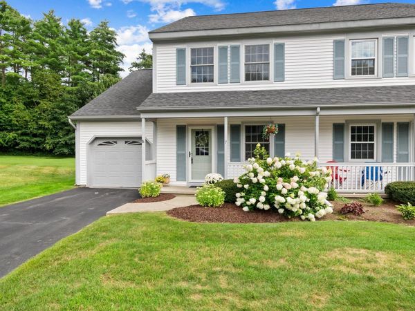 7 Wolff Drive, Essex, VT 05452