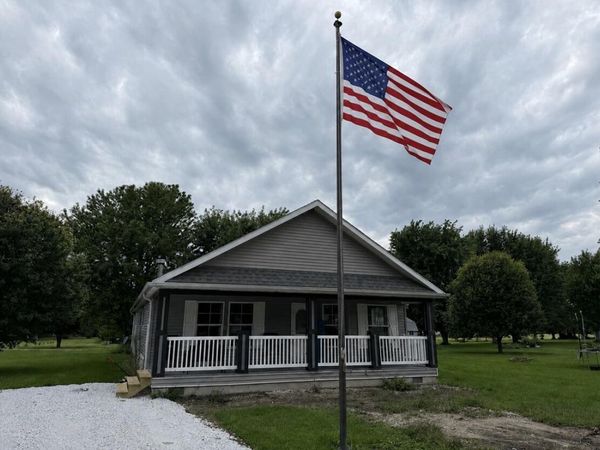 400 N Hobart Street, Brook, IN 47922
