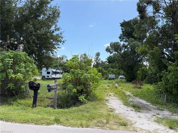 8125 Ebson DR , NORTH FORT MYERS, FL 33917
