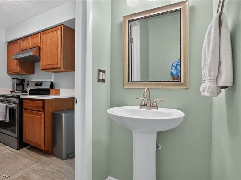 7970 Mentor Avenue, Unit I-7, Mentor, OH 44060 Photo 17