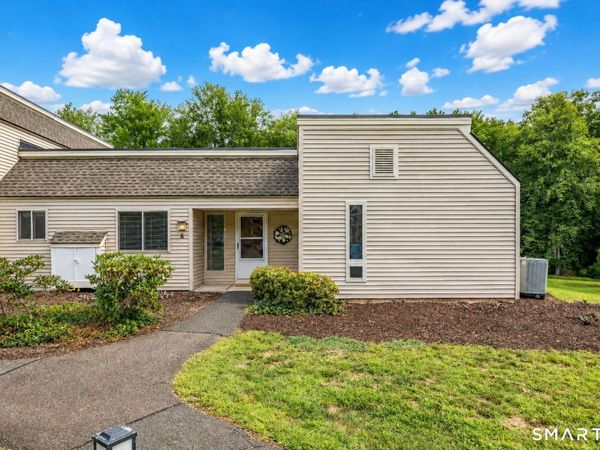 4 Carriage, Unit 4, Simsbury, CT 06070