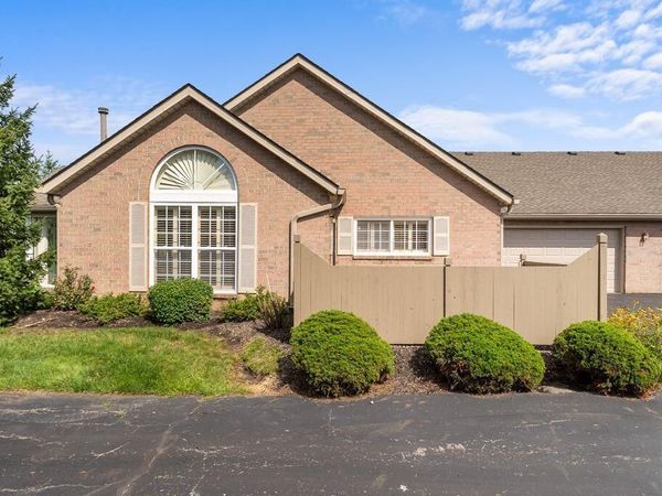 1297 Amberlea Drive E, Unit 12, Gahanna, OH 43230