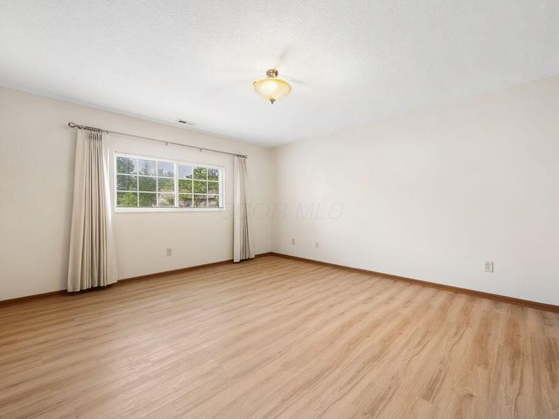 1297 Amberlea Drive E, Unit 12, Columbus, OH 43230 Photo 30