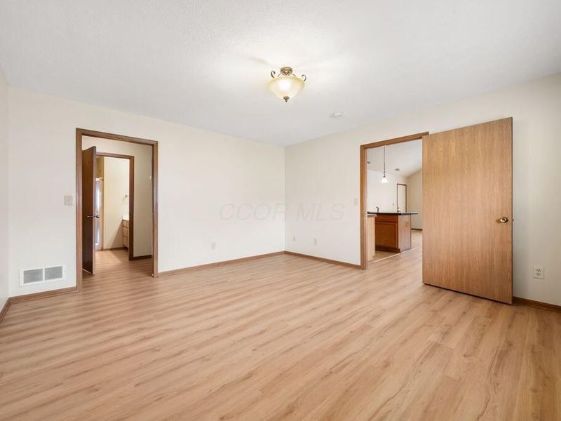 1297 Amberlea Drive E, Unit 12, Columbus, OH 43230 Photo 31