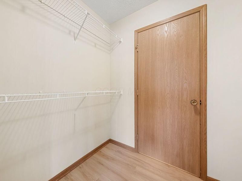 1297 Amberlea Drive E, Unit 12, Columbus, OH 43230 Photo 33