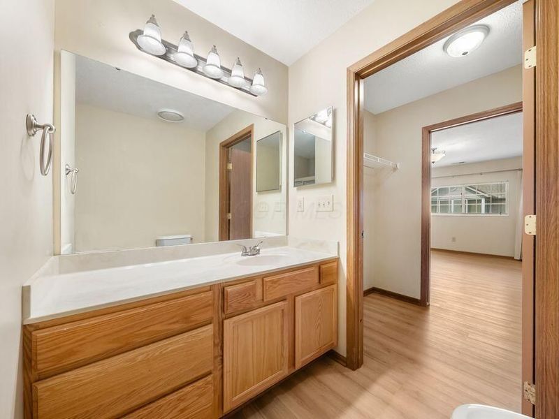 1297 Amberlea Drive E, Unit 12, Columbus, OH 43230 Photo 37