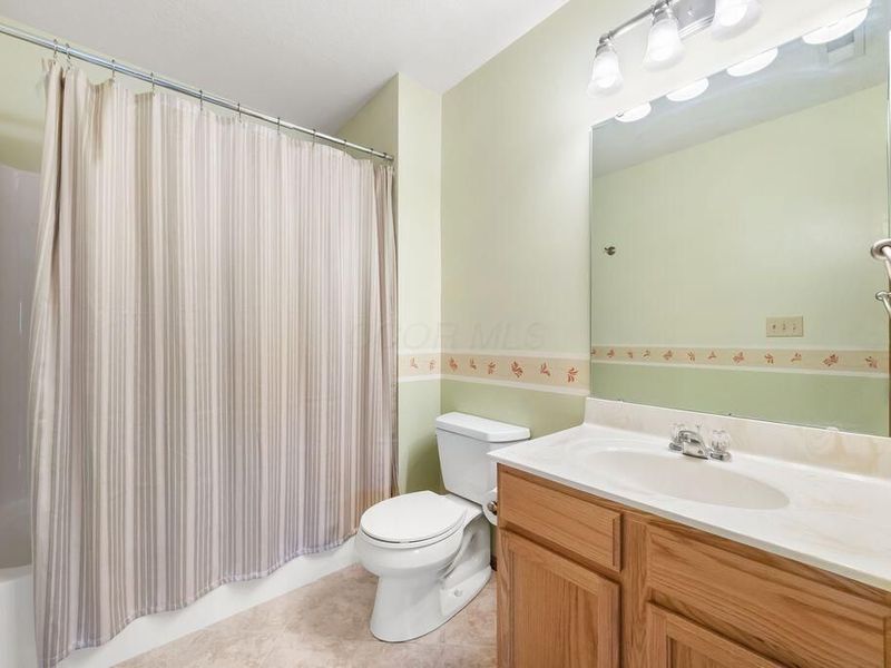 1297 Amberlea Drive E, Unit 12, Columbus, OH 43230 Photo 39