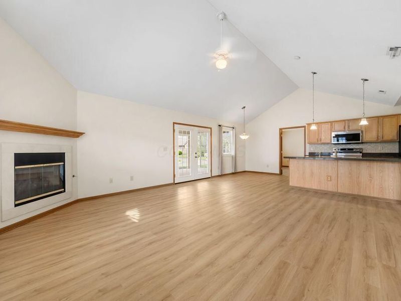 1297 Amberlea Drive E, Unit 12, Columbus, OH 43230 Photo 9