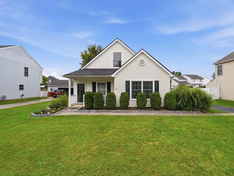 1047 Braxton Boulevard , London, OH 43140 Photo 1