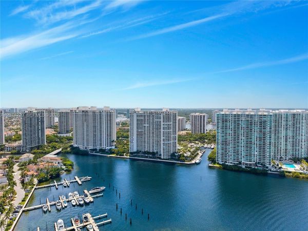 7000 Island Blvd , Unit 609, Aventura, FL 33160