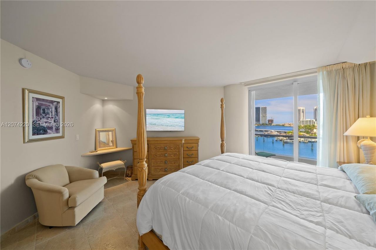 7000 Island Blvd , Unit 609, Aventura, FL 33160 Photo