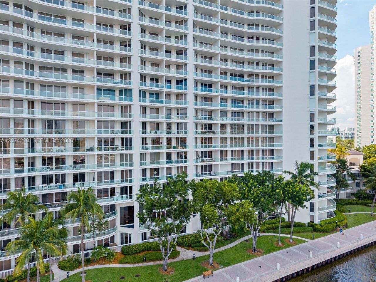 7000 Island Blvd , Unit 609, Aventura, FL 33160 Photo