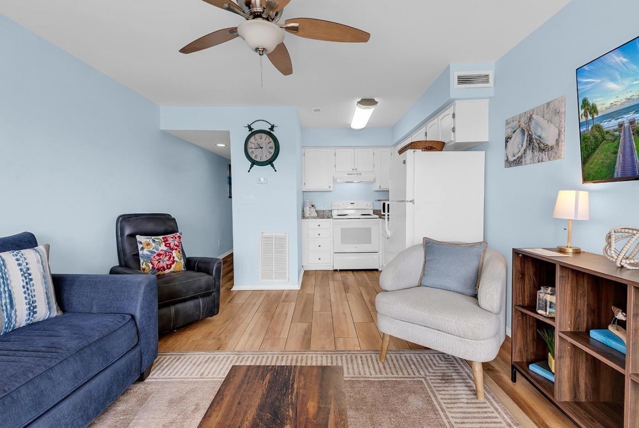 301 N Waccamaw Dr. Photo 8