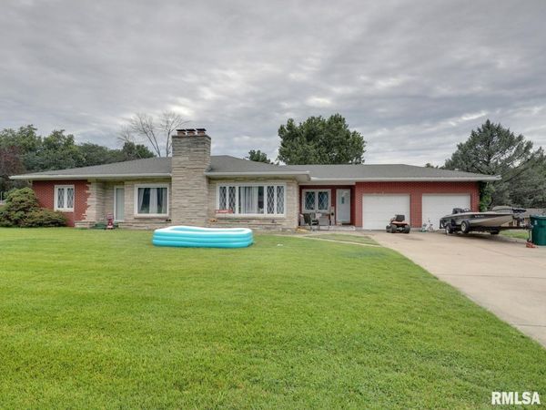 1921 HILLTOP Drive, Quincy, IL 62305